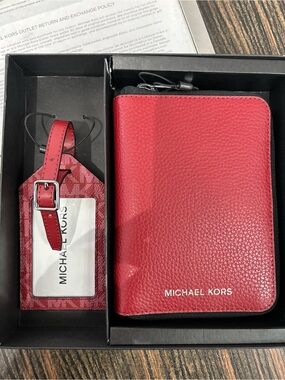 Michael Kors Cooper Billfold zip round Wallet leather + luggage tag set